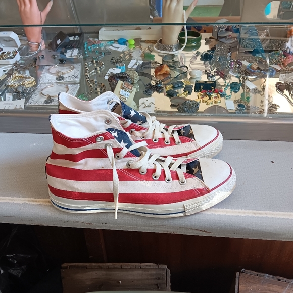 Converse Red and White High-Top Sneakers - Picture 2 of 9